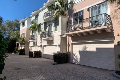 3803 NW 5th Ter, Boca Raton: photo 1 of 34