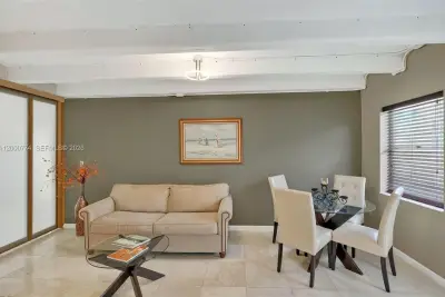 1519 Drexel Ave #201, Miami Beach: photo 1 of 62