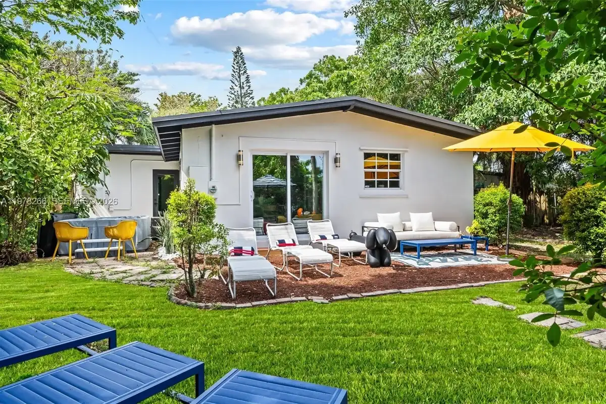 2860 SW 13th Ct, Fort Lauderdale: photo 1 of 41