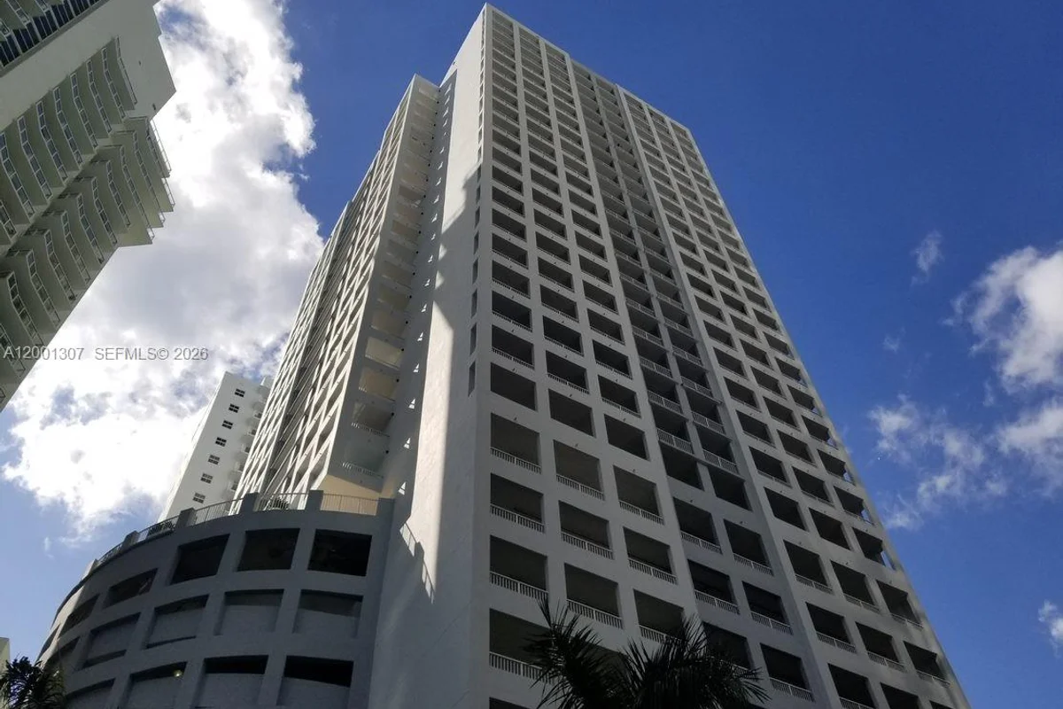 170 SE 14 St #1507, Miami: photo 1 of 11