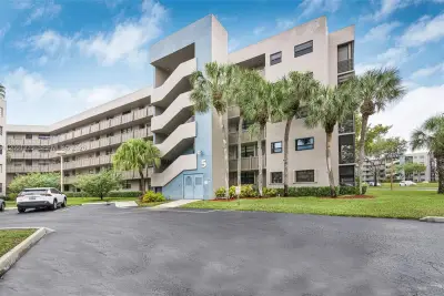 1001 Colony Point Cir #503, Pembroke Pines: photo 1 of 30