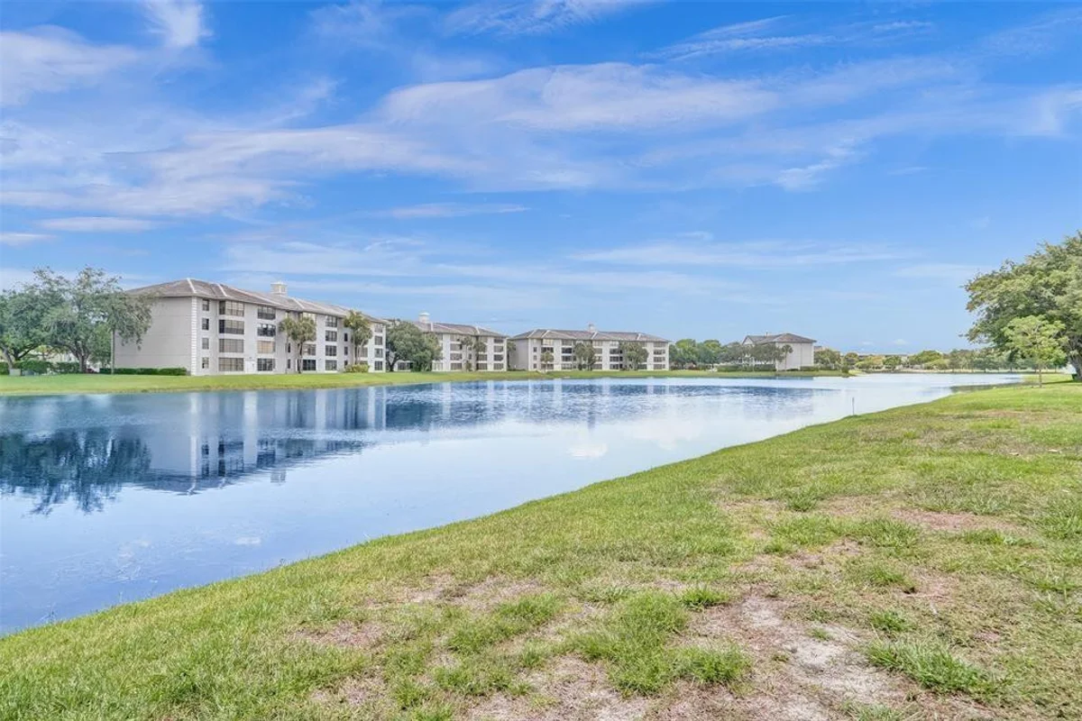 9440 Poinciana Pl #101, Davie: photo 1 of 30