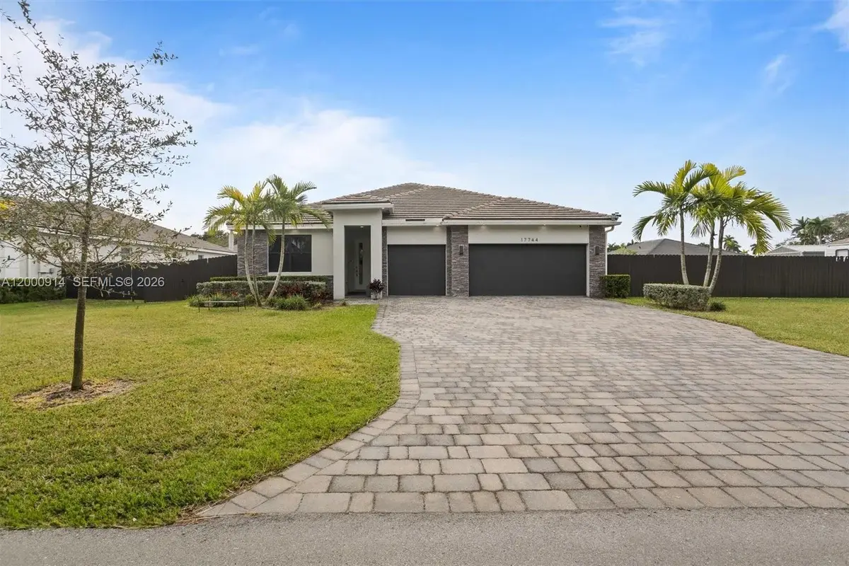 17744 SW 294th St, Homestead: photo 1 of 45