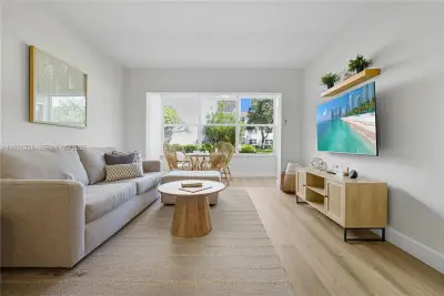 1501 S Ocean Blvd #117, Lauderdale-by-the-Sea: photo 1 of 36