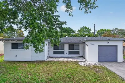 9280 SW 55th Ct, Cooper City: photo 1 of 31