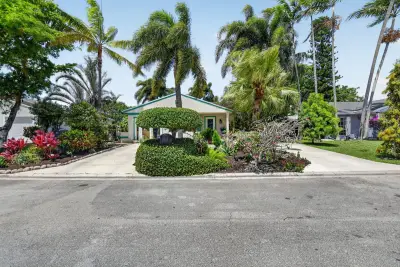 8353 Huntsman Pl, Boca Raton: photo 1 of 46