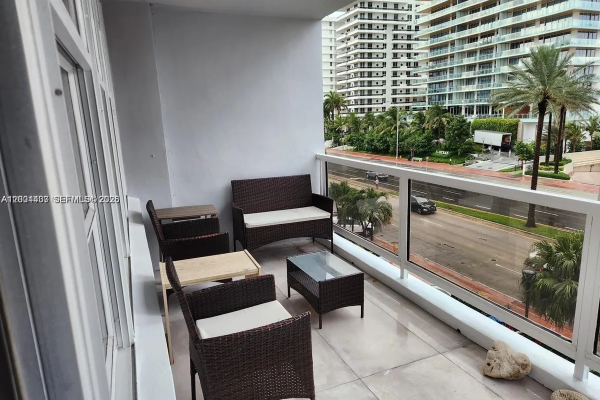 5700 Collins Ave #4N, Miami Beach: photo 1 of 37