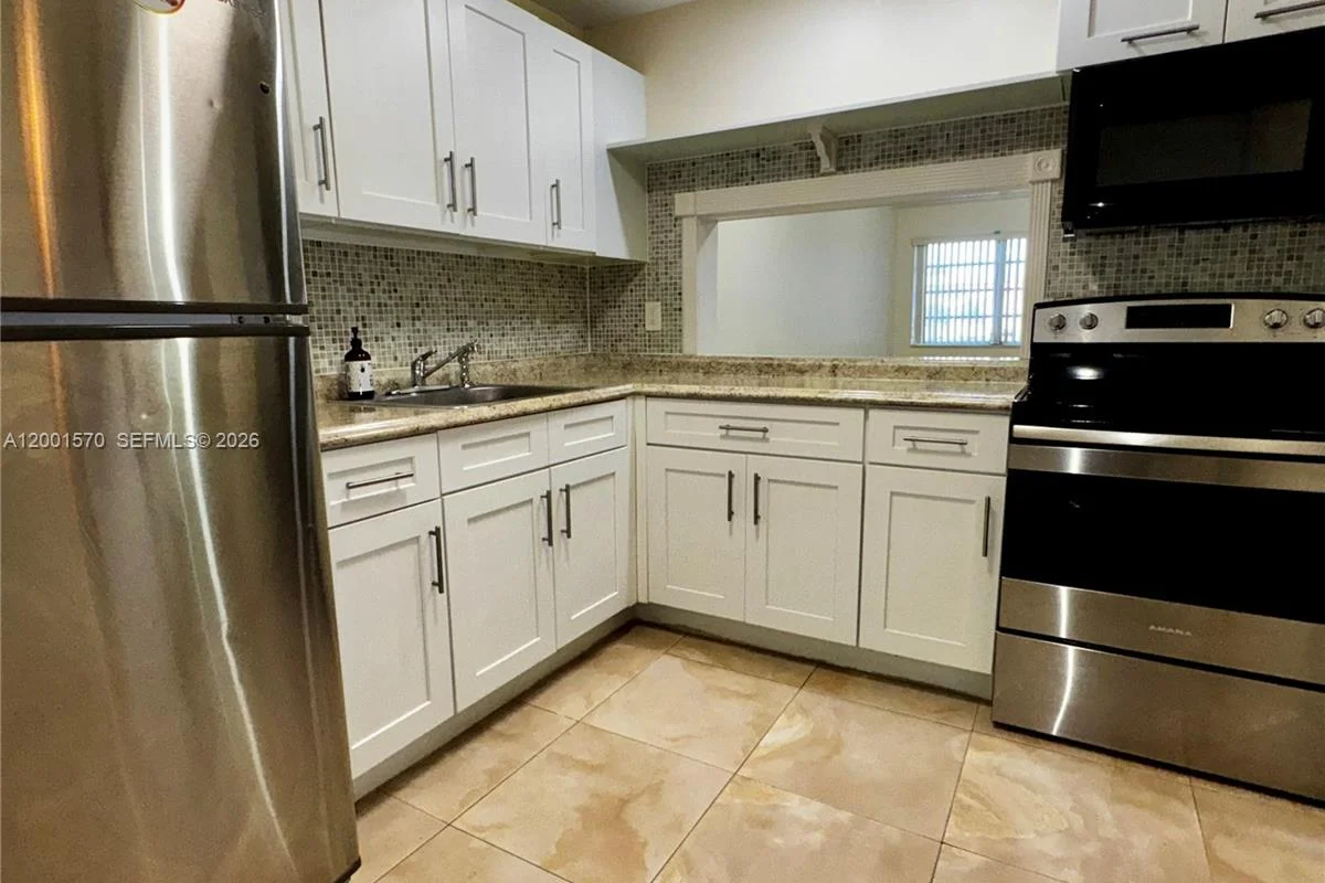 215 SE 3rd Ave #203A, Hallandale Beach: photo 1 of 24