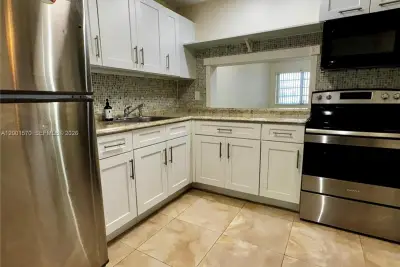 215 SE 3rd Ave #203A, Hallandale Beach: photo 1 of 24