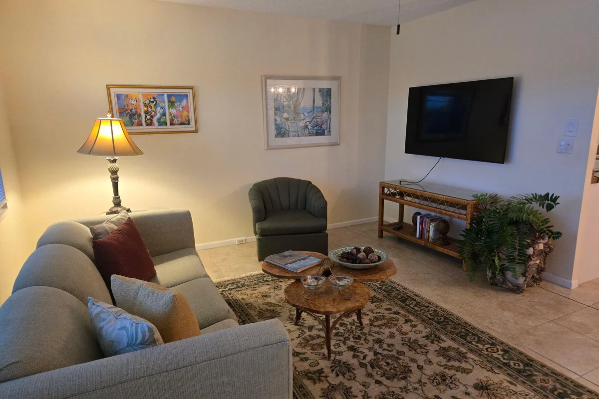 4047 N Newport N, Deerfield Beach: photo 1 of 36
