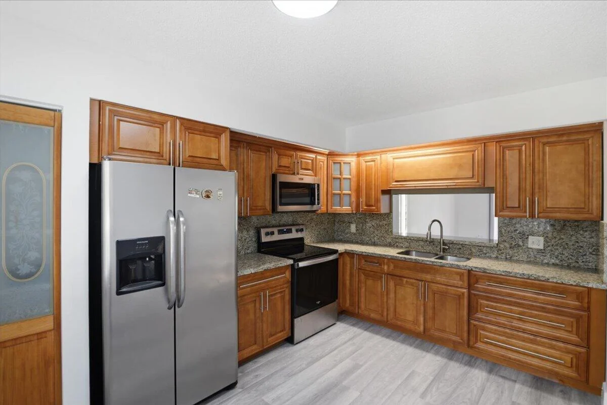 700 SW 128th Ave #310c, Pembroke Pines: photo 1 of 38