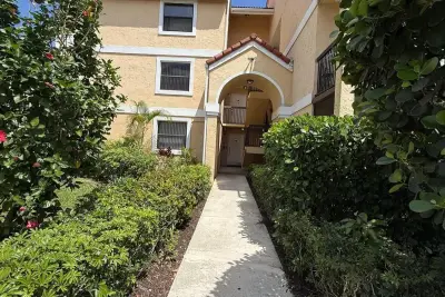 5721 Riverside Dr #301b5, Coral Springs: photo 1 of 15