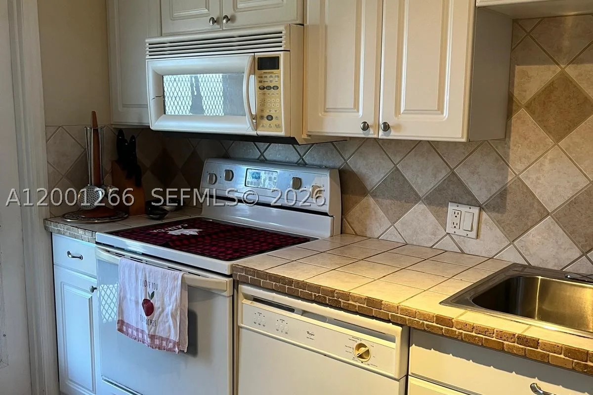 3200 N Palm Aire Dr #407, Pompano Beach: photo 1 of 17