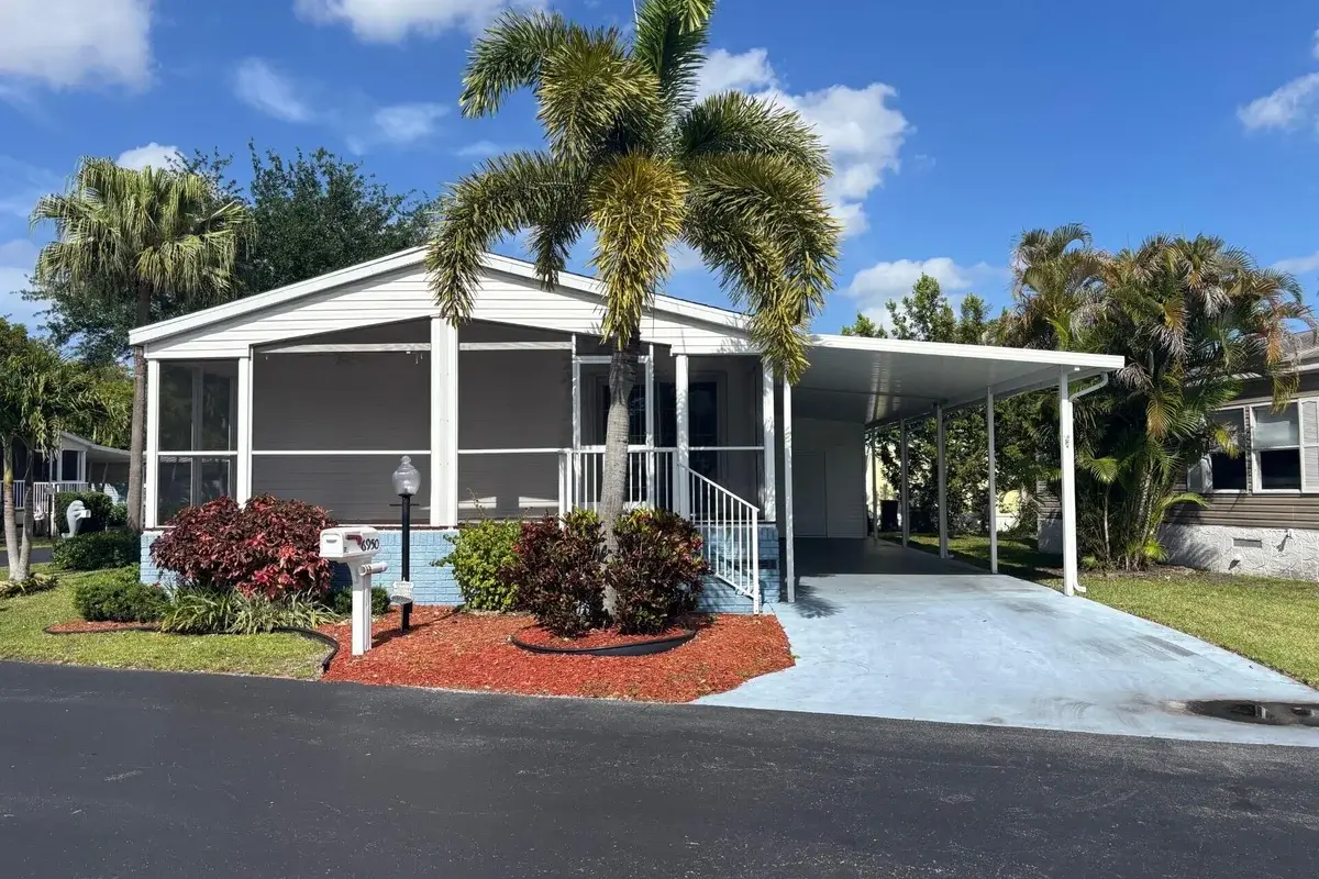 6950 NW 44th Ave, Coconut Creek: photo 1 of 44