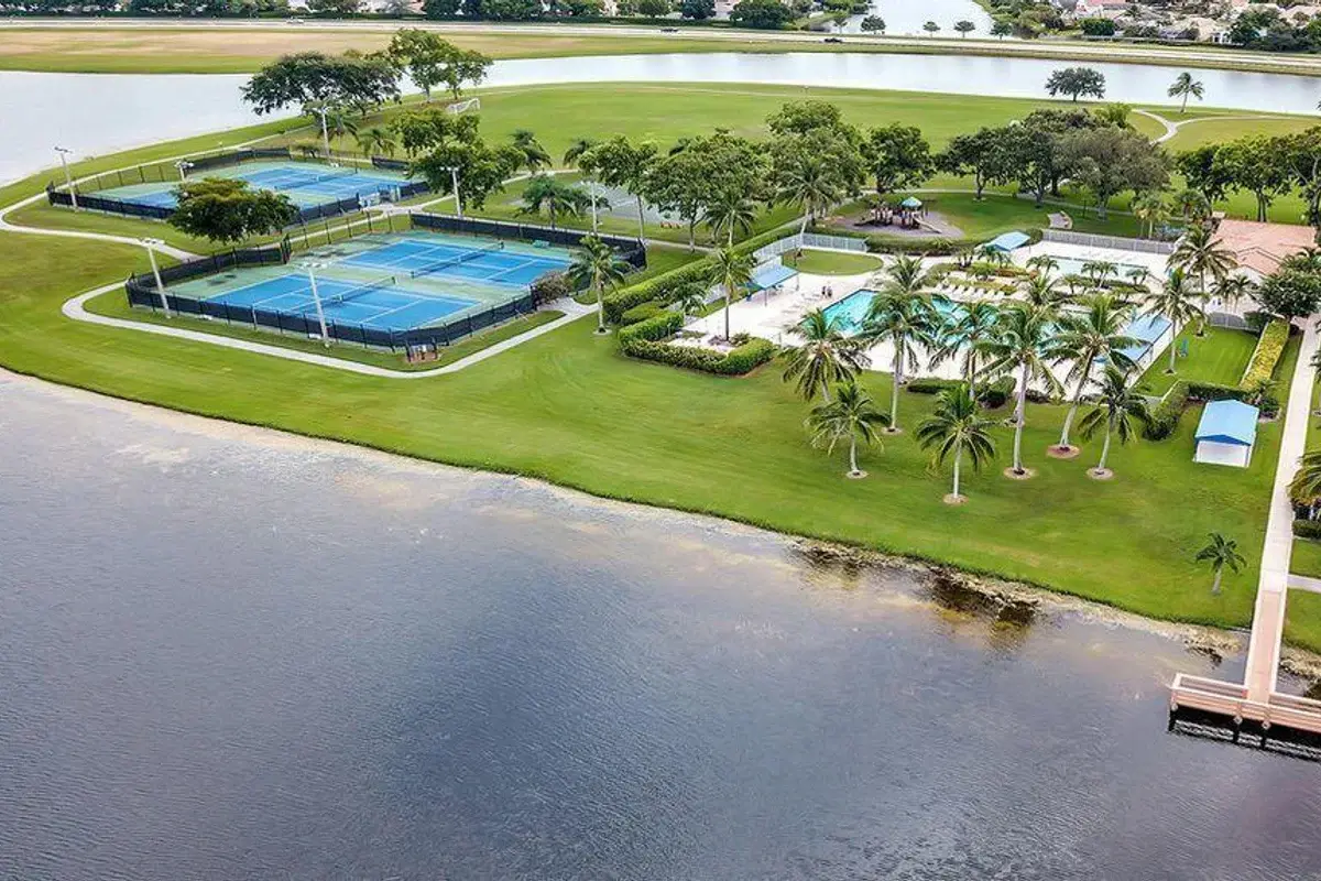 7787 Springfield Lake Dr, Lake Worth: photo 1 of 35