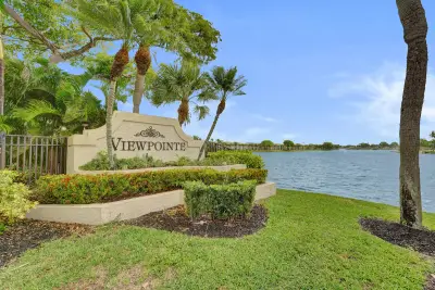 5531 Lakeside Dr #202, Margate: photo 1 of 75