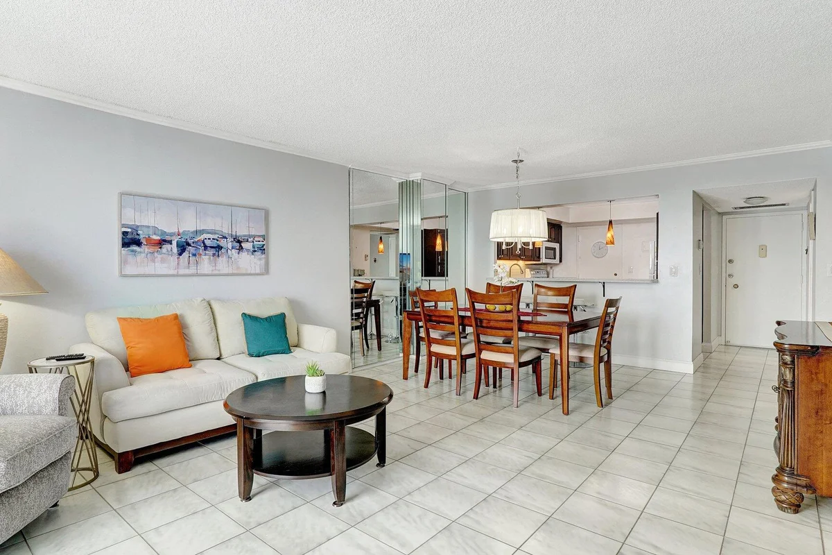 427 Golden Isles Dr #5j, Hallandale Beach: photo 1 of 43