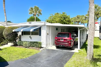 312 Hibiscus Dr, Deerfield Beach: photo 1 of 39