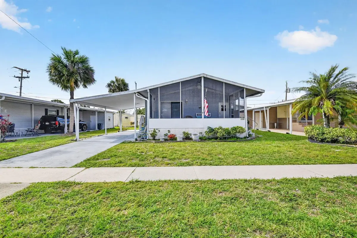 4290 Meadow View Dr, Boynton Beach: photo 1 of 48