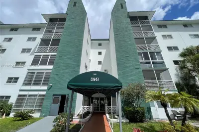 4751 NW 21st St #611, Lauderhill: photo 1 of 16