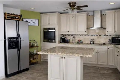 1351 NE Miami Gardens Dr #926E, Miami: photo 1 of 14