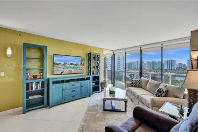 3600 Yacht Club Dr #904, Aventura: photo 1 of 77