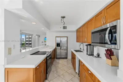 3600 Mystic Pointe Dr #513, Aventura: photo 1 of 50