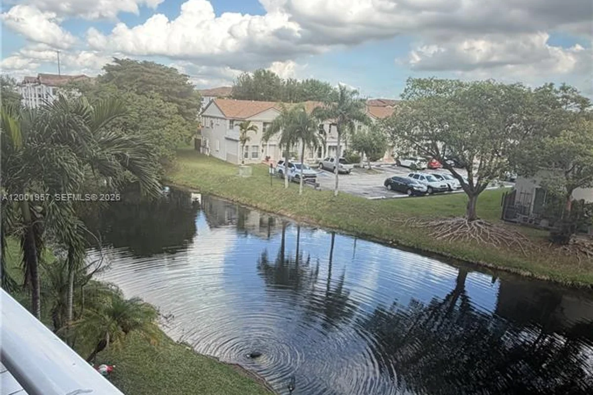 9375 Fontainebleau Blvd #L304, Miami: photo 1 of 48