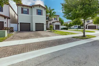 6026 Pine Tree Way, Riviera Beach: photo 1 of 1