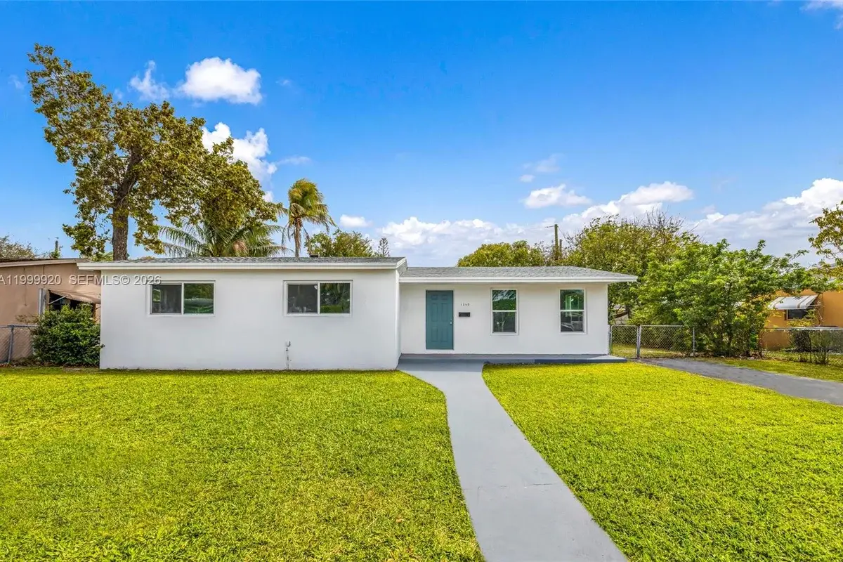 1260 NW 188th St, Miami Gardens: photo 1 of 46