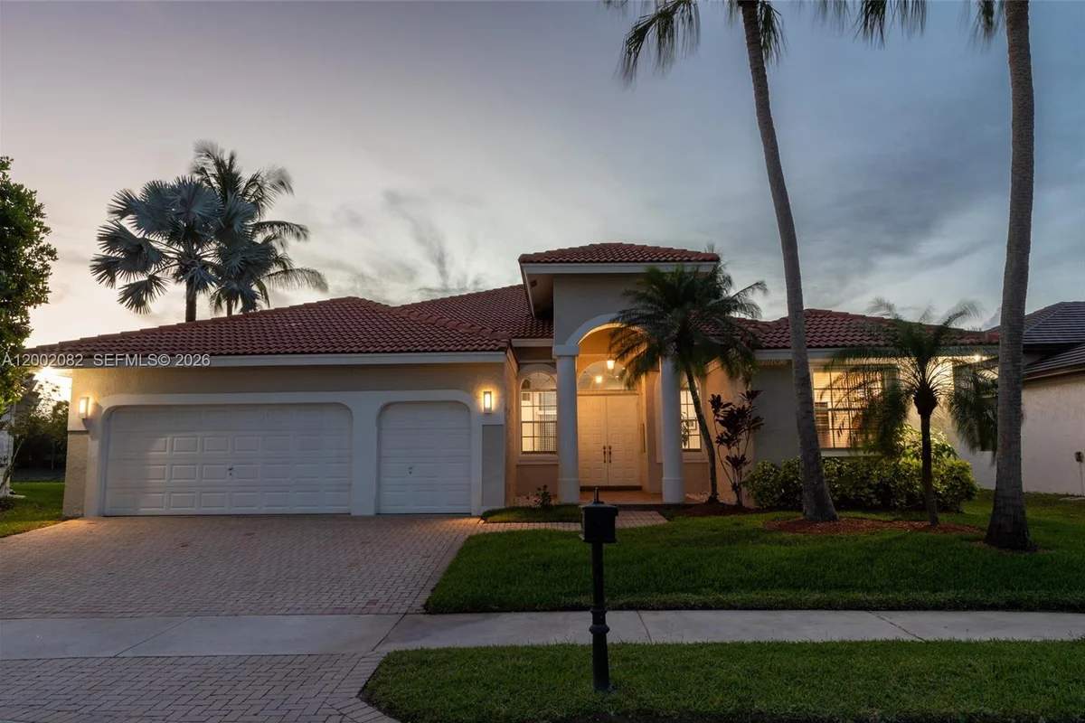 2557 Jardin Ter, Weston: photo 1 of 52