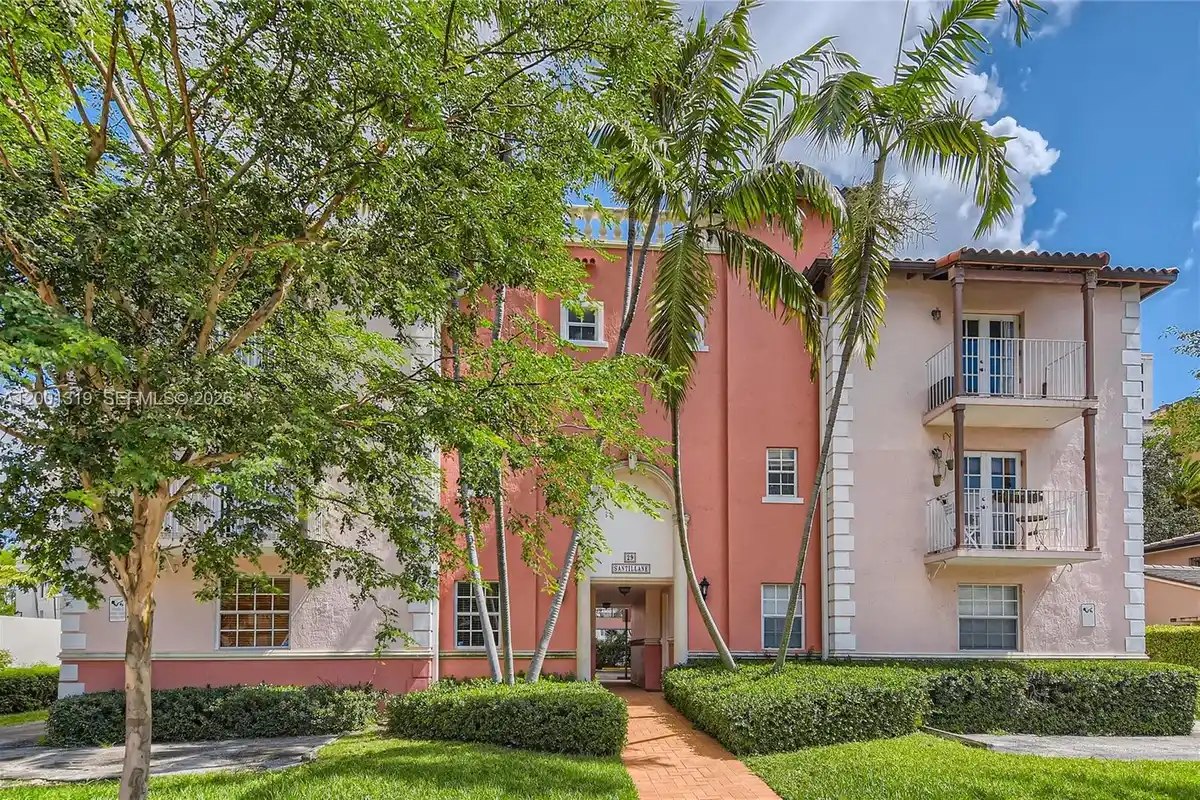 29 Santillane Ave #2, Coral Gables: photo 1 of 16