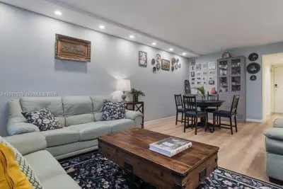 6193 Rock Island Rd #105, Tamarac: photo 1 of 24