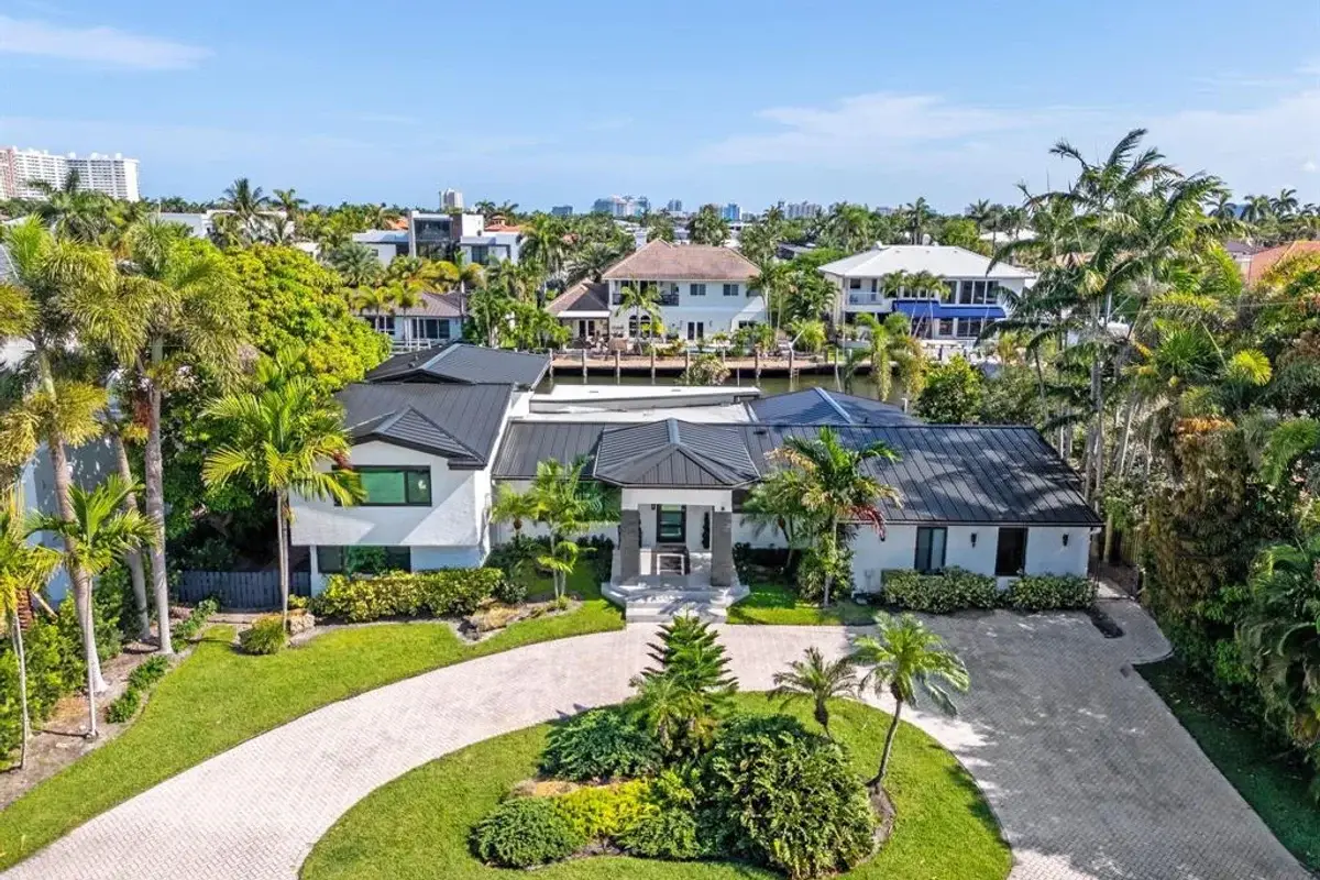 2878 NE 26th St, Fort Lauderdale: photo 1 of 56