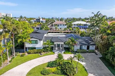 2878 NE 26th St, Fort Lauderdale: photo 1 of 56
