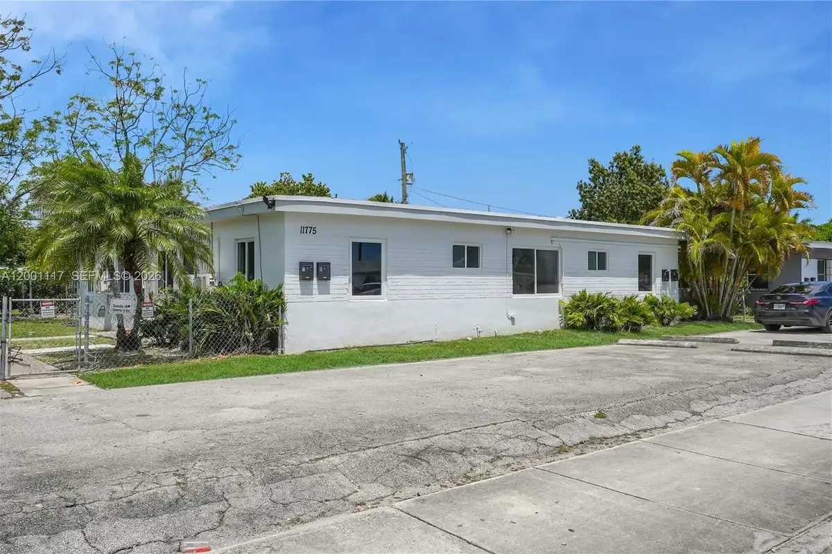 11775 SW 223rd St, Miami: photo 1 of 42