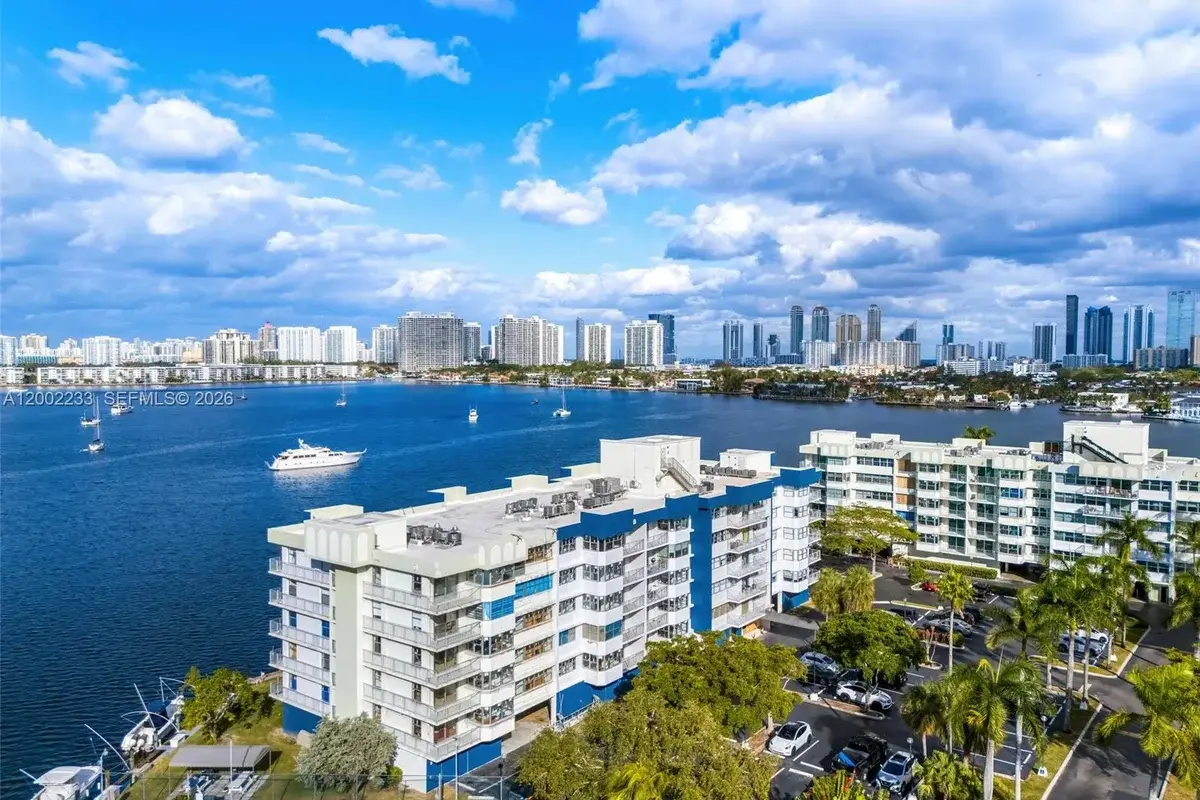 16546 NE 26th Ave #3J, North Miami Beach: photo 1 of 29