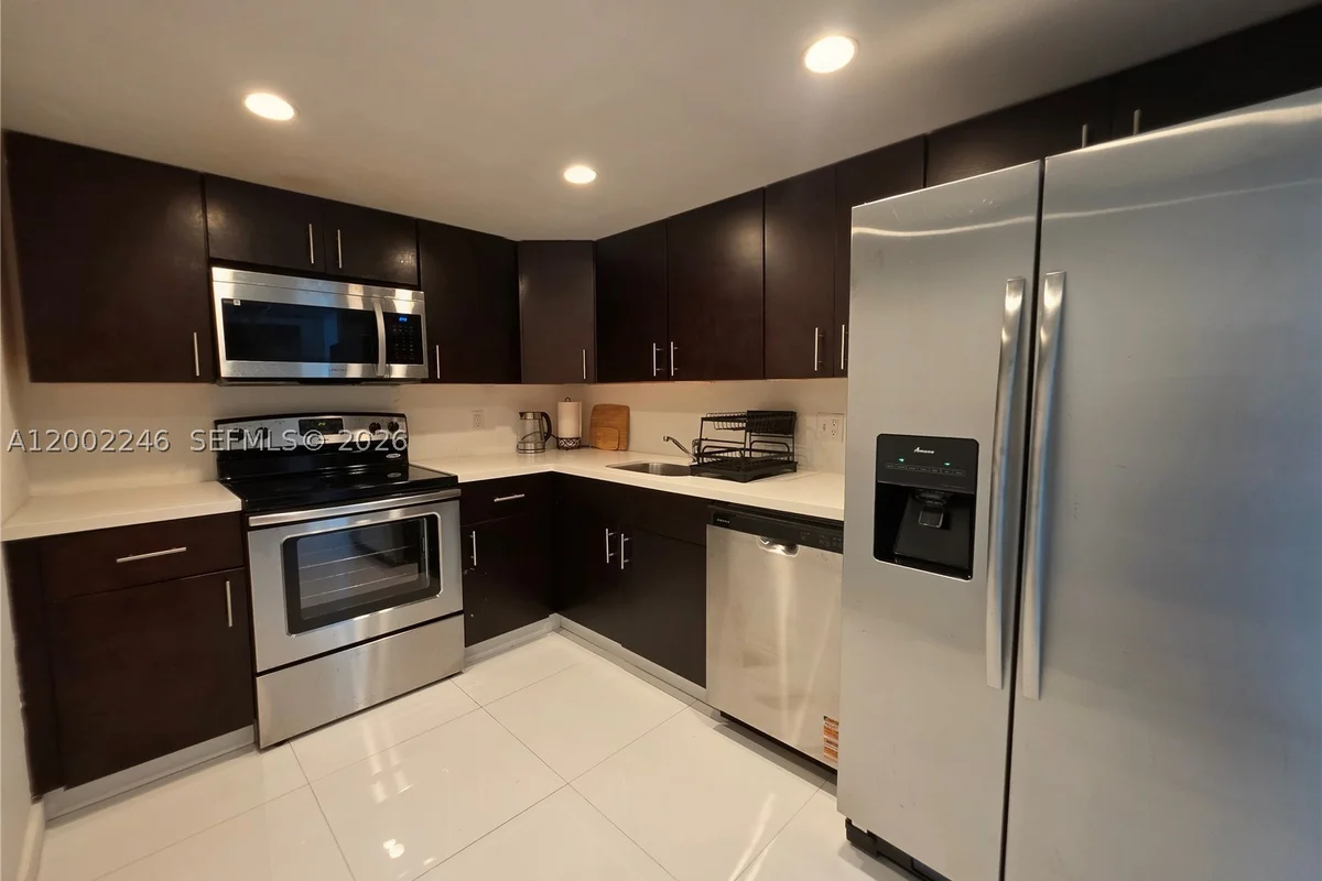 1200 NE Miami Gardens Dr #1003W, Miami: photo 1 of 10