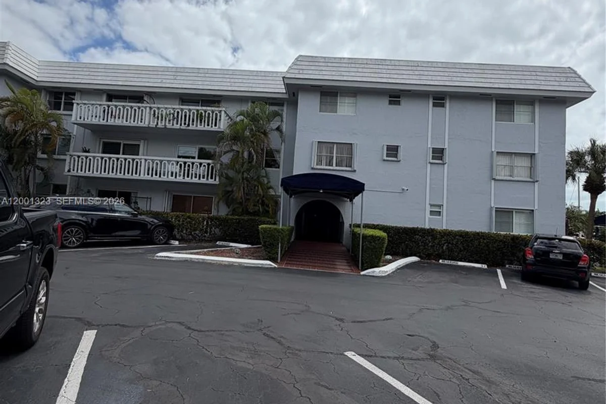 100 Edgewater Dr #127, Coral Gables: photo 1 of 15