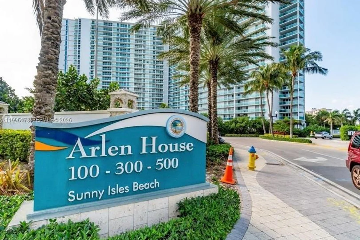 100 Bayview Dr #1405, Sunny Isles Beach: photo 1 of 46