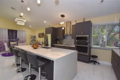 8733 NW 76th Dr, Tamarac: photo 1 of 45
