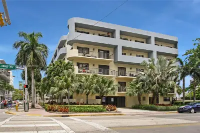 1250 Lincoln Rd #404, Miami Beach: photo 1 of 37