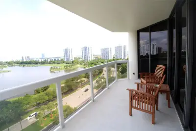20185 E Country Club Dr #1105, Aventura: photo 1 of 58