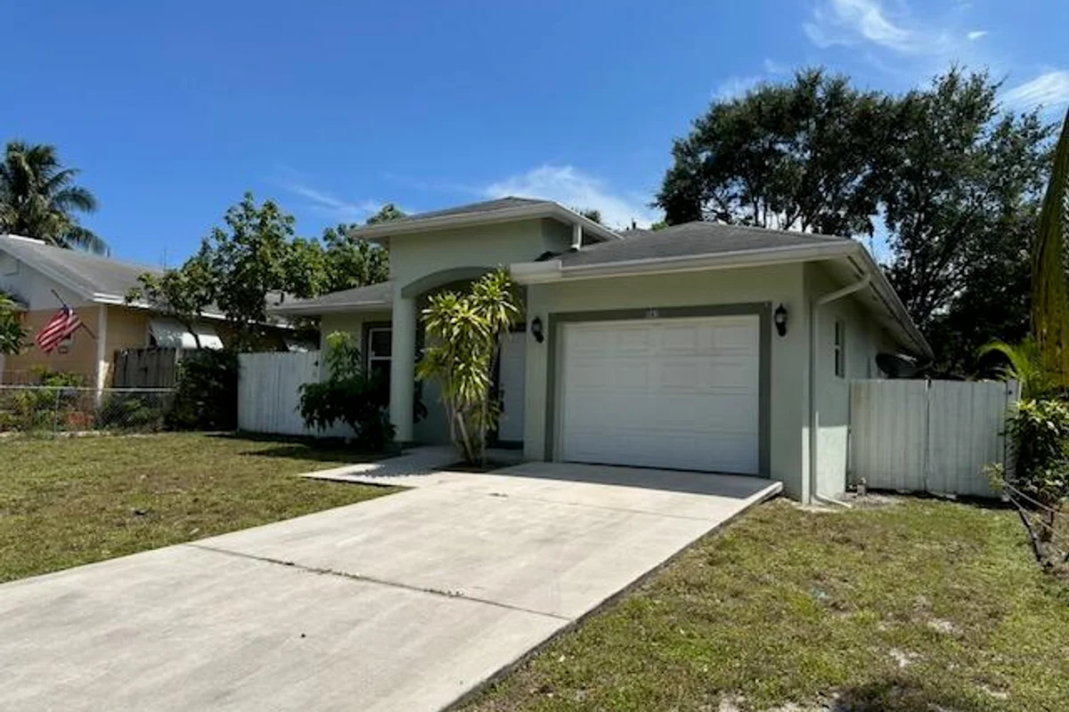 1731 Lavue Ave, Lake Worth Beach: photo 1 of 14