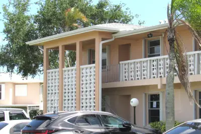 1830 NW 18th St #201, Delray Beach: photo 1 of 27