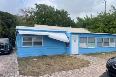 1905 Florida St, Lake Worth Beach: photo 1 of 18