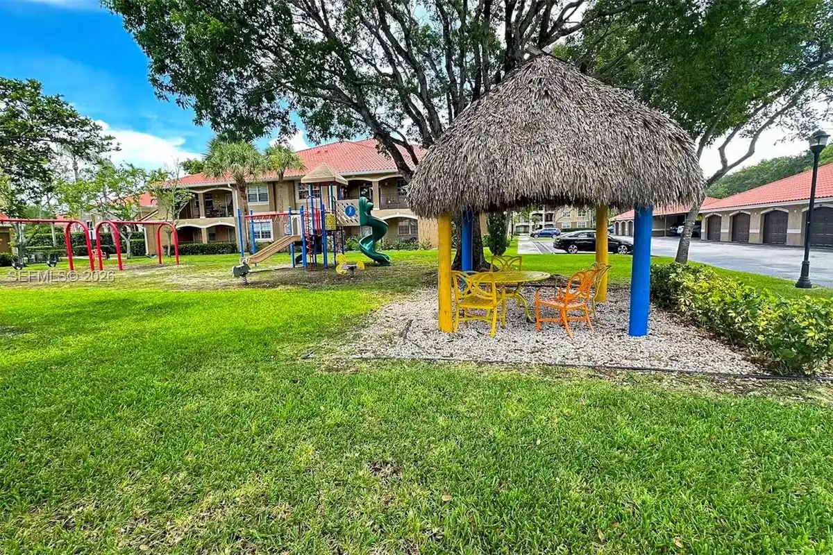11700 SW 2nd St #13-201, Pembroke Pines: photo 1 of 9