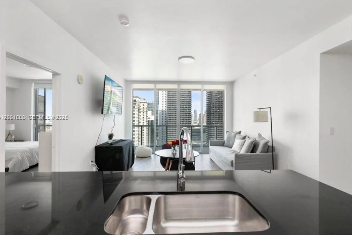 1111 SW 1st Ave #3222-N, Miami: photo 1 of 12
