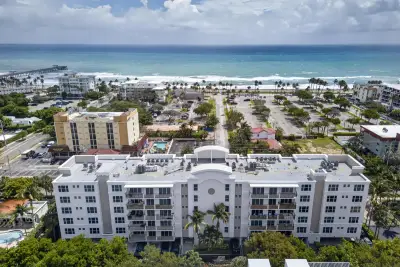 101 SE 20th Ave #201, Deerfield Beach: photo 1 of 48