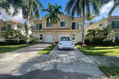 3450-3470 NW 17th Ter, Oakland Park: photo 1 of 12
